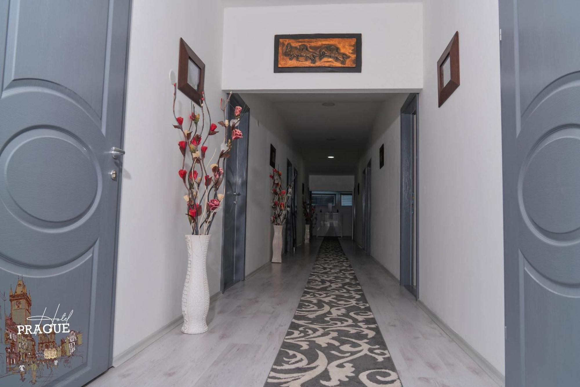 Complex Praga Hotel Gorno Lakocerej Екстериор снимка