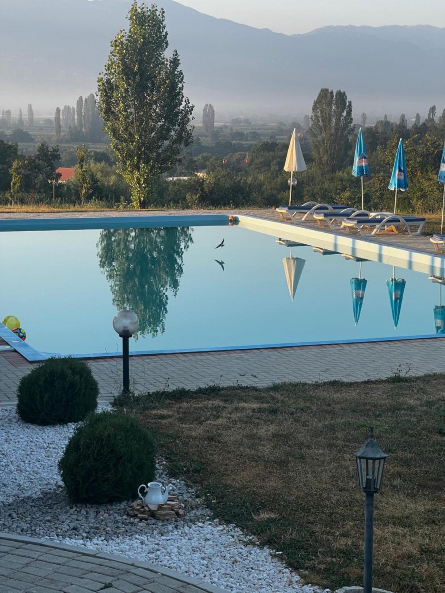 Complex Praga Hotel Gorno Lakocerej Екстериор снимка